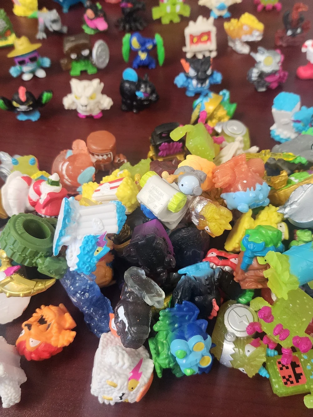 Mr BEAST LAB SWARMS Figures  Multi-Color Toy Figures
